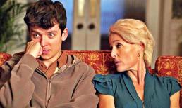 Xem phim 'Sex Education', tôi thảng thốt nhận ra sai lầm này đã biến con trai thành kẻ 'ngáo quyền lực', rất nhiều phụ huynh cũng đang mắc phải