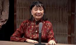 Xúc động khoảnh khắc 'Giọng đọc huyền thoại' - NSƯT Kim Cúc tái hiện lại bản tin chiến thắng ngày 30/4 lịch sử