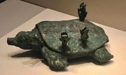 Lão nông câu cá ven sông nào ngờ câu trúng 'báu vật' 3.000 năm tuổi, lập tức được chuyên gia định giá 6.000 tỷ 