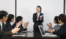 Bạn được thăng chức và cần phải phát biểu trên sân khấu, đừng nói 'cảm ơn sếp', dưới đây là 6 cách ứng xử cao tay giúp bạn ghi điểm tuyệt đối