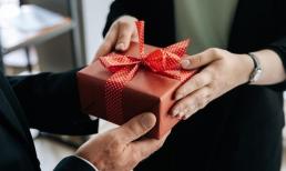 Đối với những người đã giúp đỡ bạn, đừng mời họ ăn hoặc tặng quà. Thay vào đó, hãy học ba cách sau đây để đền đáp họ