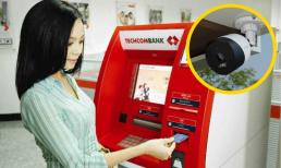 Techcombank cảnh báo thủ đoạn tinh vi tại ATM, rút tiền của nạn nhân mà khách hàng không biết