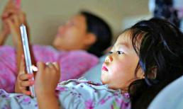 4 thói quen dạy con nhàn nhưng 'đánh cắp' trí thông minh, trẻ ngày càng lười suy nghĩ