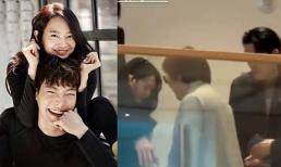 Kim Woo Bin và Shin Min Ah lần đầu sánh đôi bên nhau sau tin đồn chia tay nhưng lại xuất hiện nhân vật thứ ba đặc biệt 
