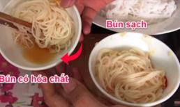 Nhìn tưởng giống nhau nhưng bún sạch và bún hóa chất hoàn toàn khác biệt: Chỉ cần một chút nước mắm là nhận ra ngay
