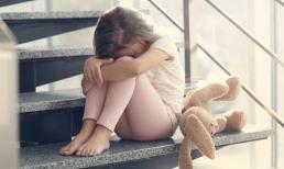 Ba hành vi này của trẻ chính là tự ti, nhưng thật không may nhiều bậc phụ huynh vẫn còn chủ quan về điều đó