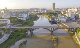 Cây cầu vòm đá duy nhất ở Việt Nam được xây dựng tại tỉnh nào?