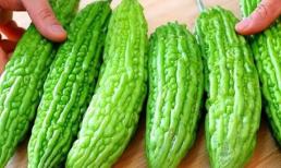 Hôm nay tôi mới phát hiện ra rằng có một 'nguồn đắng' trong mướp đắng. Sau khi cắt bỏ, sẽ không còn vị đắng nữa