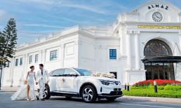 Công ty của tỷ phú Phạm Nhật Vượng gây sốt với dịch vụ xe cưới VinFast, giá chỉ từ 1,26 triệu đồng