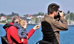 Khuyến khích trẻ theo cách này sẽ giúp lòng tự tin của trẻ bén rễ và nảy nở