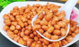 Khi rang lạc, đừng rang trực tiếp trong chảo, đây là 3 mẹo giúp đậu phộng thơm giòn mà không bị dính hay mềm sau một tuần