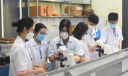 Đại học Dược Hà Nội thông báo chỉ tiêu và phương thức xét tuyển năm 2025, học phí cao nhất 150 triệu đồng/năm