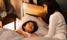 Nói chuyện phiếm với con trước khi đi ngủ! Cứ nói trong nửa năm, con bạn sẽ thay đổi đáng kể 