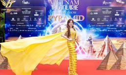 Á Hậu Ánh Quyên – Những Bước Đi Đầu Tiên Trên Hành Trình Thử Sức Với Vai Trò Nhà Thiết Kế