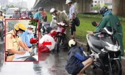 Năm 2025, lỗi dừng xe mặc áo mưa không đúng quy định phạt bao nhiêu? Có bị trừ điểm giấy phép lái xe không?