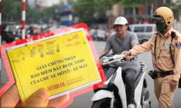 Không thực hiện điều quan trọng này, người dân đã mua Bảo hiểm xe máy bắt buộc vẫn bị CSGT xử phạt như thường