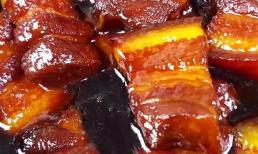 Đầu bếp kinh nghiệp 40 năm: Khi làm món thịt heo kho tàu, hãy thêm một bước nữa trước khi cho vào nồi để đảm bảo mùi thơm tỏa ra và tan chảy trong miệng