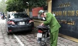 Theo quy định mới nhất, lỗi đỗ xe trên vỉa hè với ô tô, xe máy sẽ bị phạt bao nhiêu tiền?