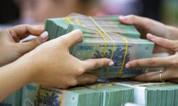 Tiền ùn ùn chảy vào ngân hàng, lý do vì sao?