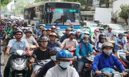 Cùng với Hà Nội, TP.HCM chuyển đổi xe xăng sang xe điện như thế nào?