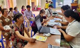Người từ 60 tuổi không có lương hưu phải đáp ứng điều kiện gì mới được nhận tiền trợ cấp hàng tháng?