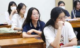 Điểm chuẩn trong đợt tuyển sinh ĐH 2025 khác với những năm trước ra sao?
