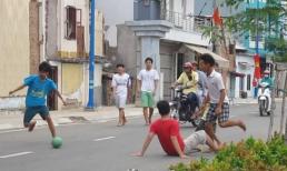 Tụ tập đá bóng, đá cầu, chơi cầu lông trên đường giao thông thì bị phạt bao nhiêu tiền theo Nghị định 168?