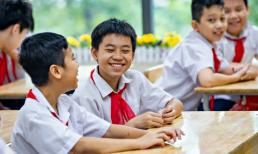 Đầu tháng 9, học sinh trên cả nước đồng loạt đón tin vui, ai ai cũng phấn khởi