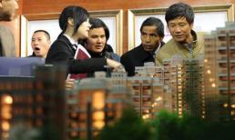 Chủ tịch một ngân hàng khẳng định: 10 năm nữa, nhà cửa và tiền mặt sẽ không mang lại nhiều sự an toàn bằng hai thứ này, đó là?