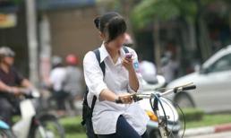 Sử dụng điện thoại khi đi xe đạp có bị phạt hay không?