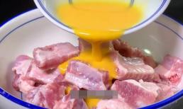 Cách làm món sườn kiểu mới, đổ 2 quả trứng vào, không rán, hầm hay luộc, nhưng lại khiến trẻ vội ăn hết cả đĩa to