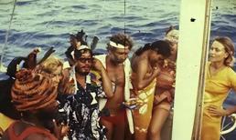 Thí nghiệm đáng sợ nhất: Điều gì sẽ xảy ra nếu 6 người phụ nữ và 4 người đàn ông cùng ở trên một chiếc thuyền trong 100 ngày mà không bị ràng buộc bởi pháp luật?