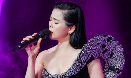Hồ Ngọc Hà gặp sự cố, Lệ Quyên bị 'đào lại' clip mắc lỗi khi hát ca khúc đình đám