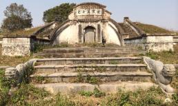 Bí ẩn ngôi mộ cổ nằm đơn độc giữa cánh đồng ở ngoại thành Hà Nội, luôn có người túc trực hương khói cả trăm năm nay