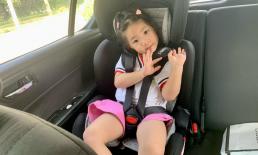 Từ 1/1/2026, trẻ em dưới 10 tuổi ngồi trên xe ô tô phải có ghế phụ, đệm ngồi theo quy định