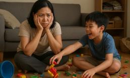 Một mẹ Hà Nội kể con trai lớp 9 vẫn 'tồng ngồng' chạy khắp nhà, có người cảnh báo, chị phản hồi 1 câu gây tranh cãi