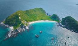 Hòn đảo được ví như cột mốc sống của Tổ quốc trên vịnh Bắc Bộ, sở hữu vẻ đẹp nguyên sơ hiếm có, chỉ có 13 hộ gia đình sinh sống