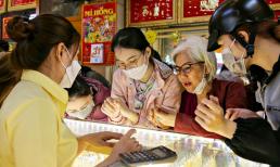 Giá vàng đi ngang, thậm chí còn sụt giảm, nên mua hay bán lúc này?