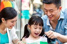 Nghề của bố hay nghề của mẹ ảnh hưởng đến con nhiều hơn? Câu trả lời bất ngờ, mức lương không phải yếu tố quyết định