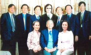 4 đại gia tộc trí thức lẫy lừng bậc nhất Việt Nam: Riêng gia đình này có tới 8 người con đều là Giáo sư, Phó Giáo sư, Tiến sĩ