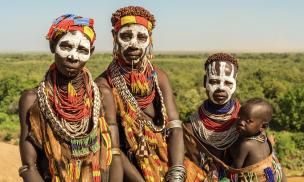 Vì sao thế giới đang ở năm 2025 nhưng quốc gia kỳ lạ này thì vẫn là 2018?