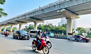 Miền Bắc đón nắng ấm sau chuỗi ngày mưa rét, Trung Bộ và Nam Bộ cảnh báo mưa lũ và triều cường