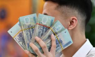 Chính thức từ 1/1/2026, tăng từ 11.700.000 đồng/tháng lên ít nhất 17.250.000 đồng/tháng tiền trợ cấp thất nghiệp tối đa, ai được lợi?