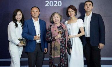 ‘Cậu cả’ kín tiếng kế thừa gia tộc nghìn tỷ nổi tiếng Việt Nam: Tốt nghiệp Đại học danh tiếng ở Mỹ, dính nghi vấn hẹn hò mỹ nhân Vbiz đình đám