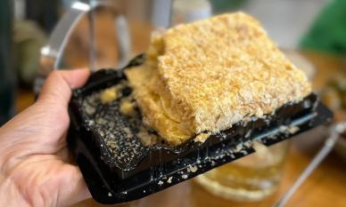 Chiếc bánh đang gây sốt, khiến 2000 người 'chầu chực' chờ mua ở Hà Nội