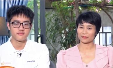 Gia đình đặc biệt nhất Olympia suốt 25 năm qua: 2 mẹ con cùng là 'nhà leo núi'