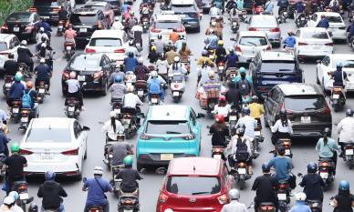 Từ 7/2026, taxi và xe kinh doanh đến 8 chỗ đầu tư mới phải dùng năng lượng xanh