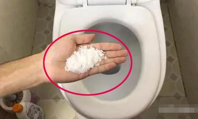 Bỏ một nắm muối vào bồn cầu thật tuyệt vời! Nó có thể giúp bạn tiết kiệm hàng trăm nghìn mỗi năm