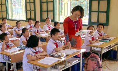 Cô giáo ở Hà Nội tha thiết yêu cầu từ năm sau các trường bỏ ngay hoạt động này đi vì quá tốn kém và vô nghĩa