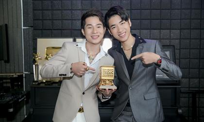 Jack và K-ICM bất ngờ nhận giải Best New Asia Artist Vietnam của MAMA 2019